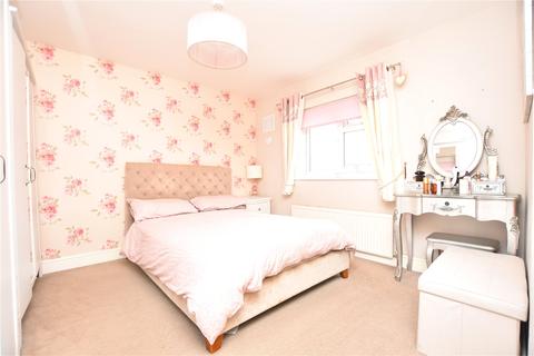 100 Asquith Avenue, Morley, Leeds, LS27 9QN