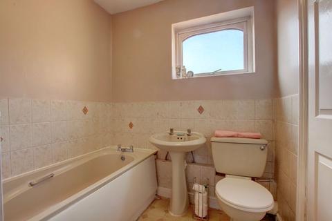 232 Exhall Close, Church Hill, Redditch, B98 9JB