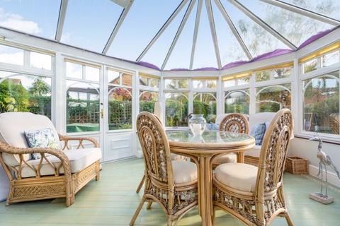 32 Maple Leaf Drive, Sidcup, DA15 8WA