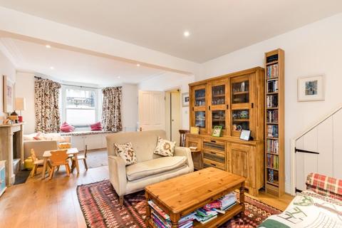 14 Aldensley Road, London, W6 0DH