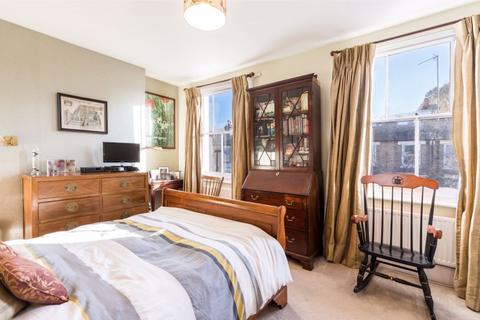 14 Aldensley Road, London, W6 0DH