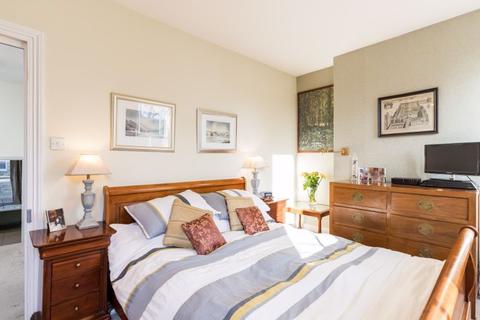14 Aldensley Road, London, W6 0DH