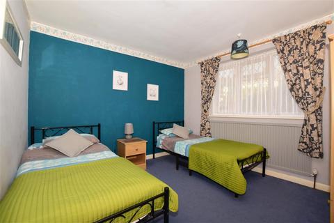 14 Cumberland Avenue, Broadstairs, CT10 1HU
