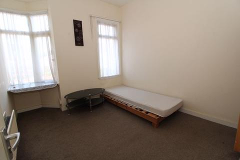 35 Bescot Road, Walsall, WS2 9AD
