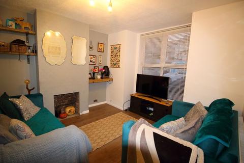 106 Milton Road, Caterham, CR3 5JD