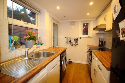 106 Milton Road, Caterham, CR3 5JD