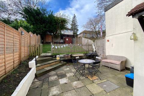 106 Milton Road, Caterham, CR3 5JD