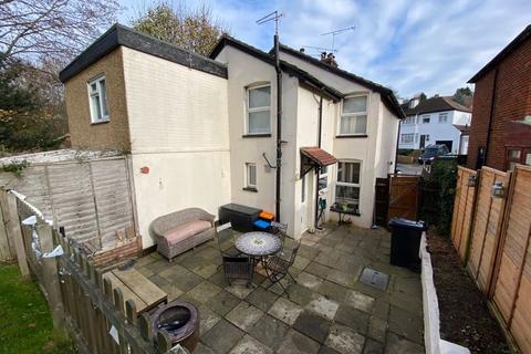 106 Milton Road, Caterham, CR3 5JD
