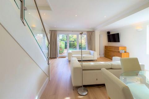 75 Breech Lane, Walton On The Hill, Tadworth, KT20 7SJ
