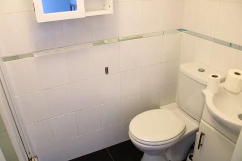 152 Bedfont Lane, Feltham, TW14 9NJ