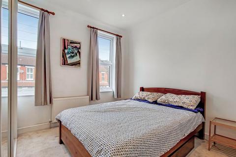 18 Aschurch Road, Croydon, CR0 6JS
