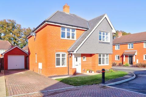 38 Knights Meadow, North Baddesley, Southampton, SO52 9AF
