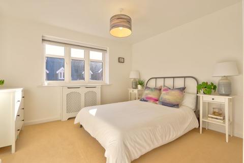 38 Knights Meadow, North Baddesley, Southampton, SO52 9AF