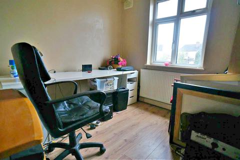 30 Waltham Way, London, E4 8HE