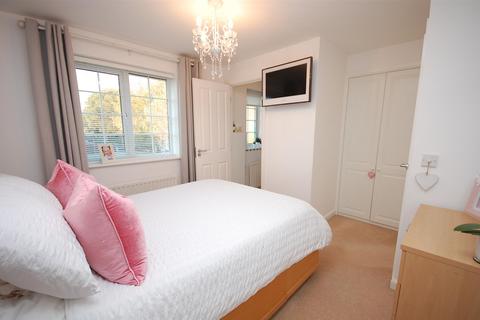 10 Hunt Close, Radcliffe On Trent, Nottingham, NG12 2EQ