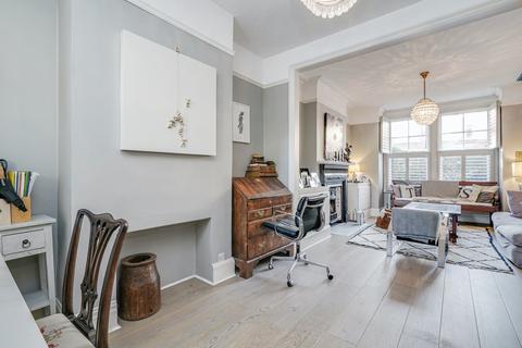 52 Shalimar Gardens, London, W3 9JQ