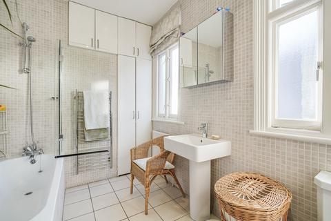 52 Shalimar Gardens, London, W3 9JQ