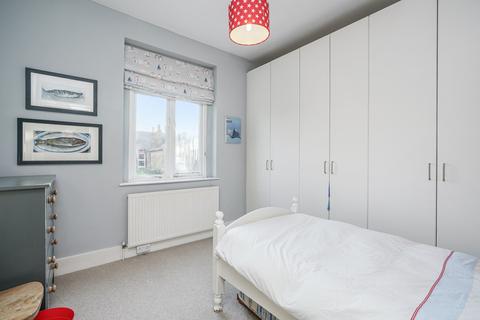 52 Shalimar Gardens, London, W3 9JQ