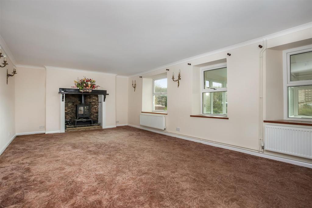 2. Living Room.jpg