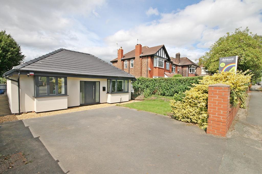 Chester Road, Stockton Heath, Warrington, WA4 2 bed detached bungalow £995 pcm (£230 pw)