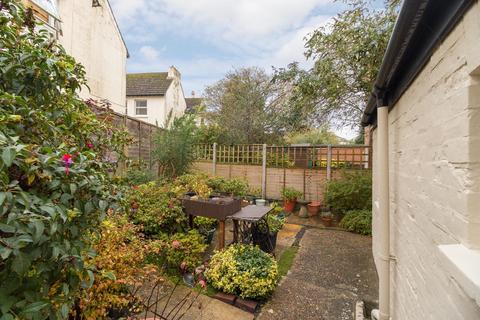 4 Brockman Road, Folkestone, CT20 1DL
