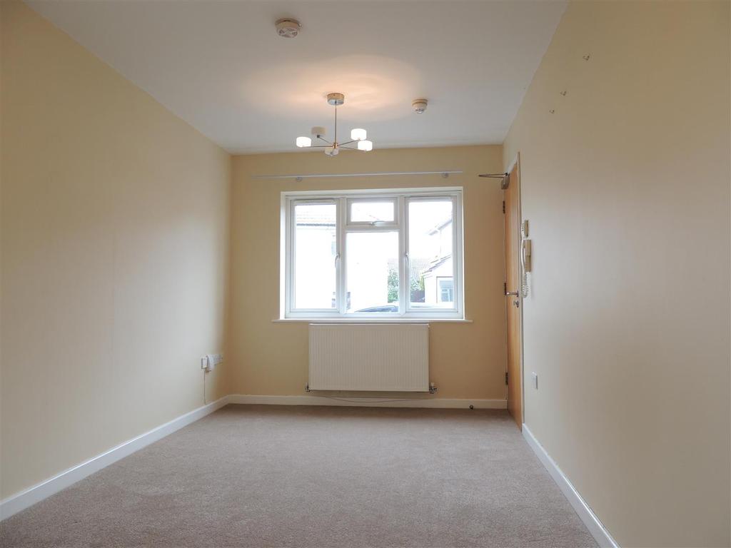 116 Whiteway Road, Bristol 1 bed apartment £695 pcm (£160 pw)
