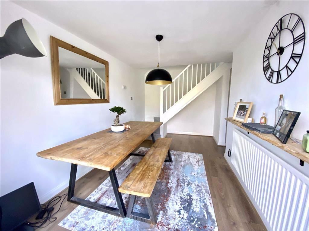 Attractive dining room (rear)