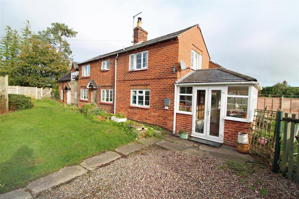 Soulton Road, Wem, Shropshire 2 bed cottage £220,000