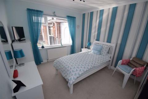 17 Beech Drive, Bridlington, YO16 6TP