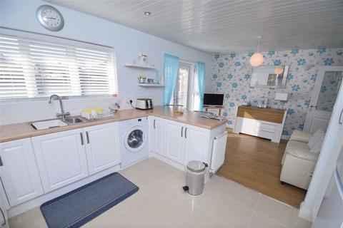 17 Beech Drive, Bridlington, YO16 6TP