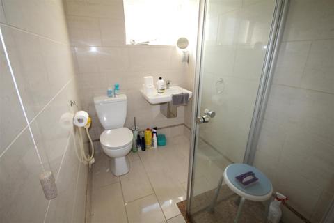 1 Cherry Tree Close, Colwyn Bay, LL28 5YU