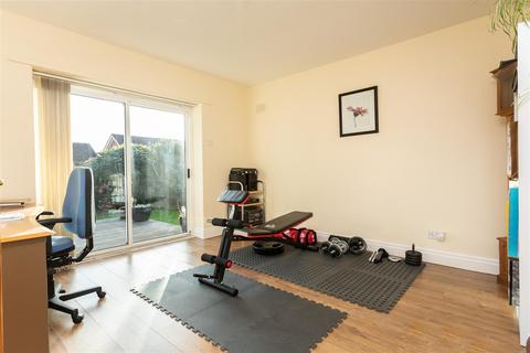 4 Pine Grove, Darlington, DL3 8JF