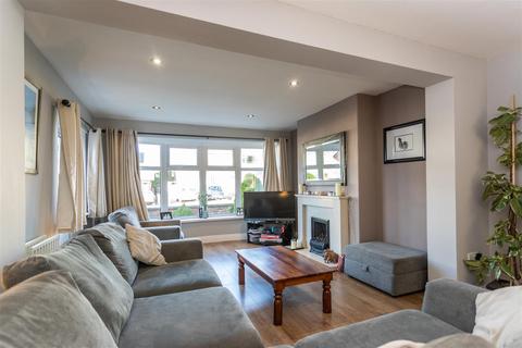 4 Pine Grove, Darlington, DL3 8JF