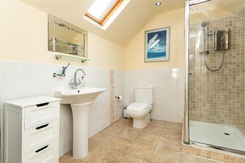 4 Pine Grove, Darlington, DL3 8JF
