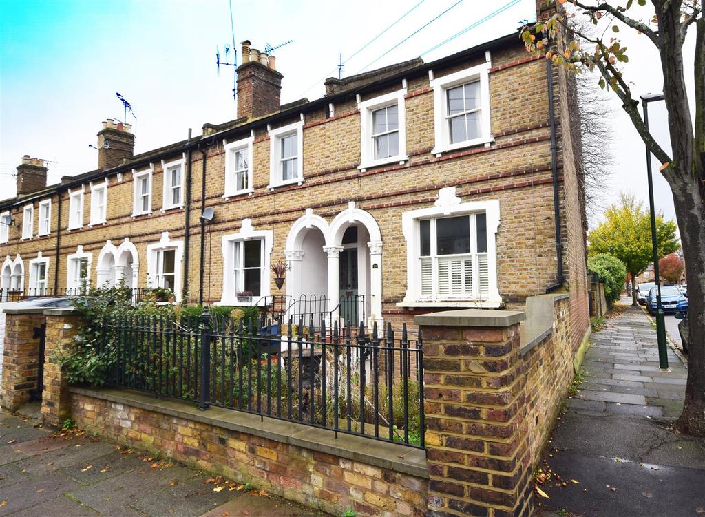Haggard Road, Twickenham 3 bed terraced house £875,000