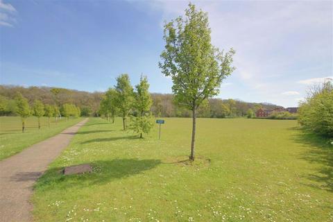 39 Kendall Place, Medbourne, Milton Keynes, MK5 6LR