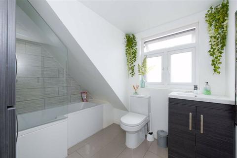 180b Kingston Road, Epsom, KT19 0SF