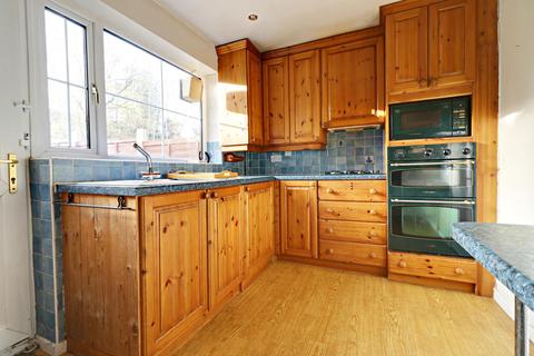 3 Bridge Wood Close, Horsforth, Leeds, LS18 5TR