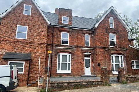 1 bedroom apartment to rent, Stuart Lodge,  High Wycombe,  HP13