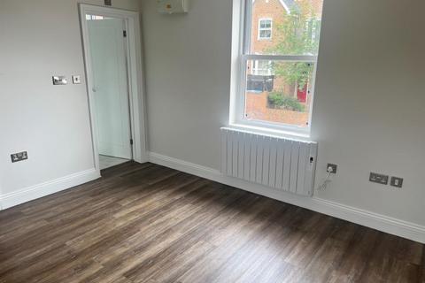 1 bedroom apartment to rent, Stuart Lodge,  High Wycombe,  HP13