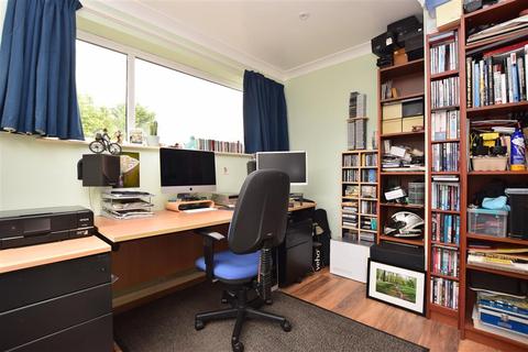 111 Eldon Road, Caterham, CR3 5JU