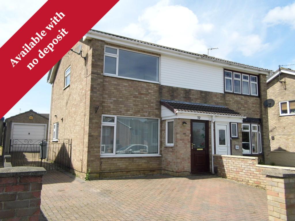 Kenilworth Road, Grantham, NG31 3 bed semidetached house £850 pcm (£
