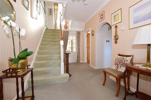 68 Fitzroy Avenue, Broadstairs, CT10 3LT