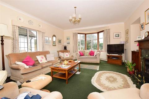 68 Fitzroy Avenue, Broadstairs, CT10 3LT