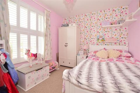 15 Allingham Road, Reigate, RH2 8JE