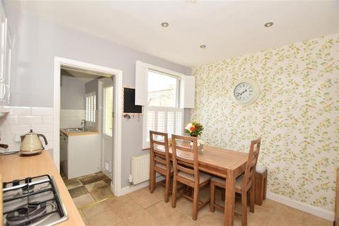 15 Allingham Road, Reigate, RH2 8JE