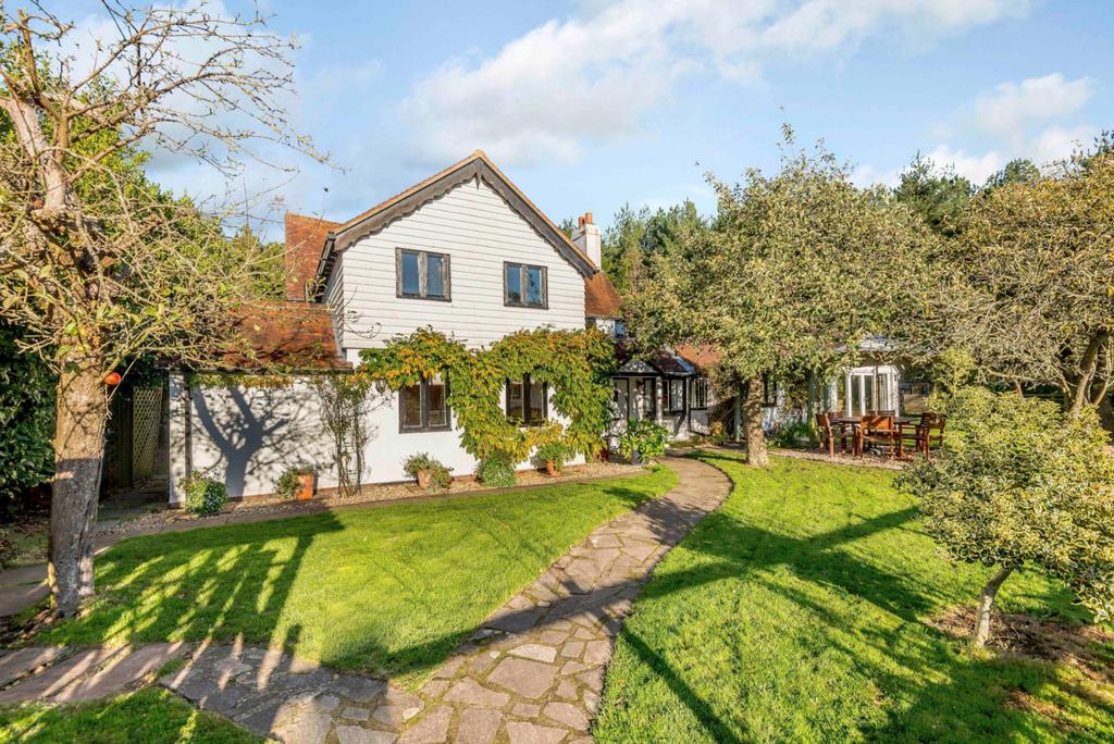 Hatchet Lane, Winkfield, Windsor 4 bed detached house £1,250,000