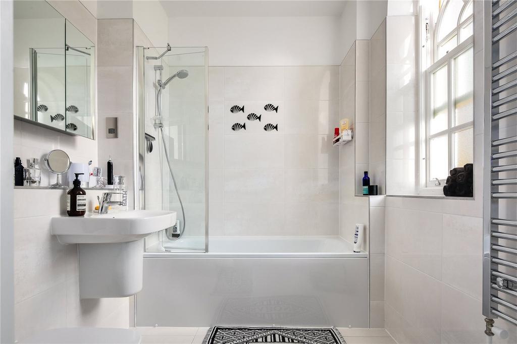 En Suite Bathroom
