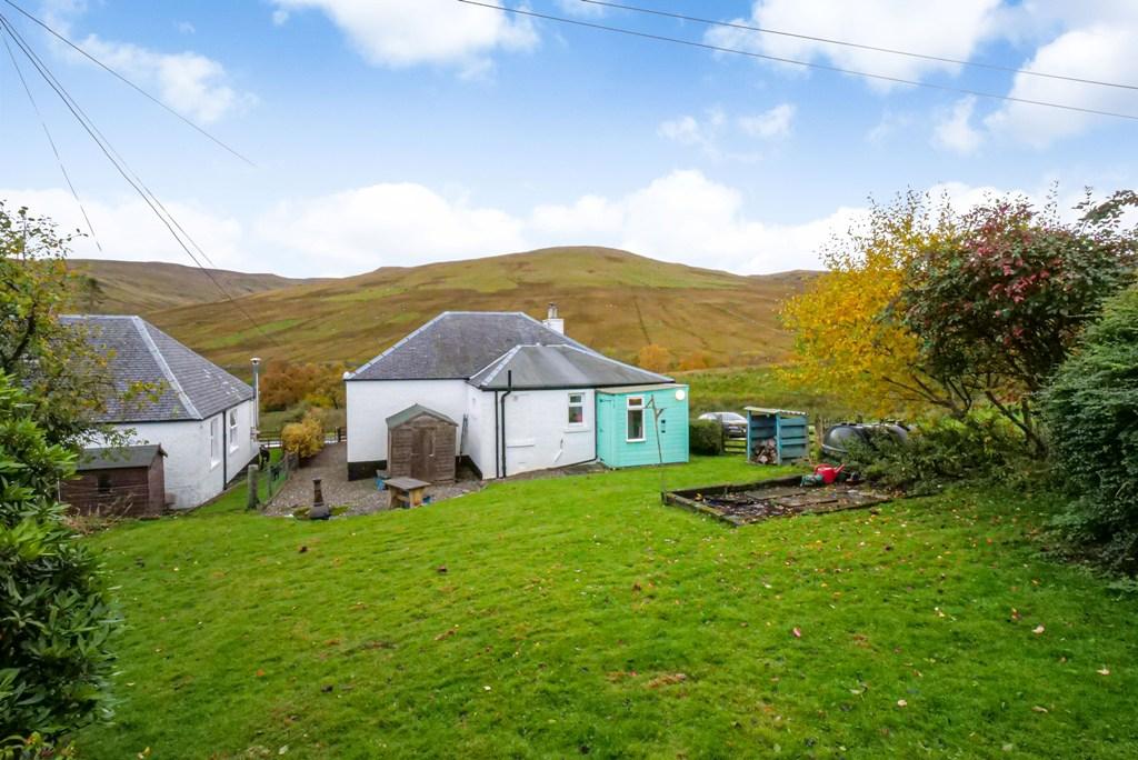 West Brae Cottage, Ardeonaig, Perthshire FK21 8SY 2 bed cottage for