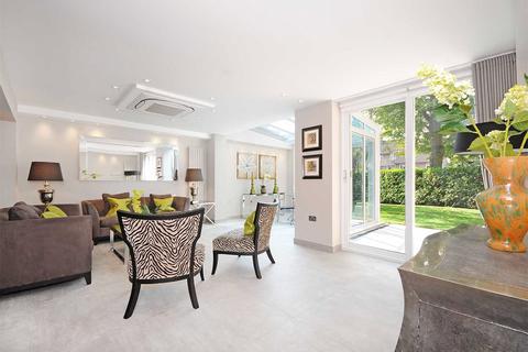 undefined, Court Close, St John's Wood, London, NW8